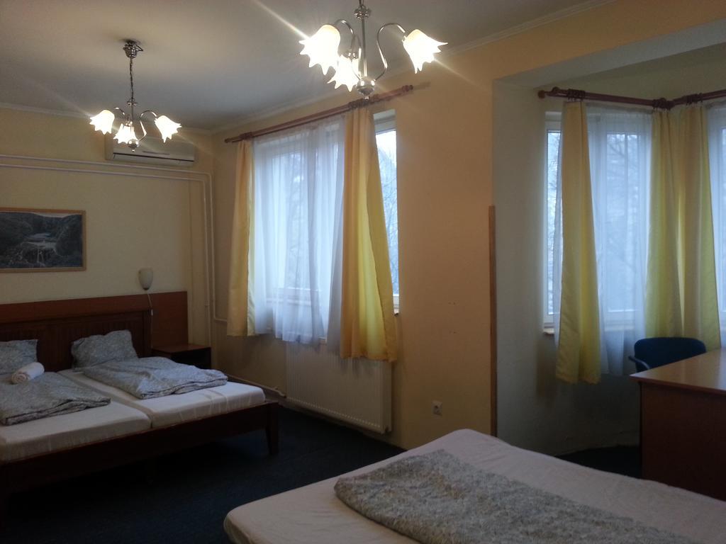 Carmen Pension Budapeste Quarto foto