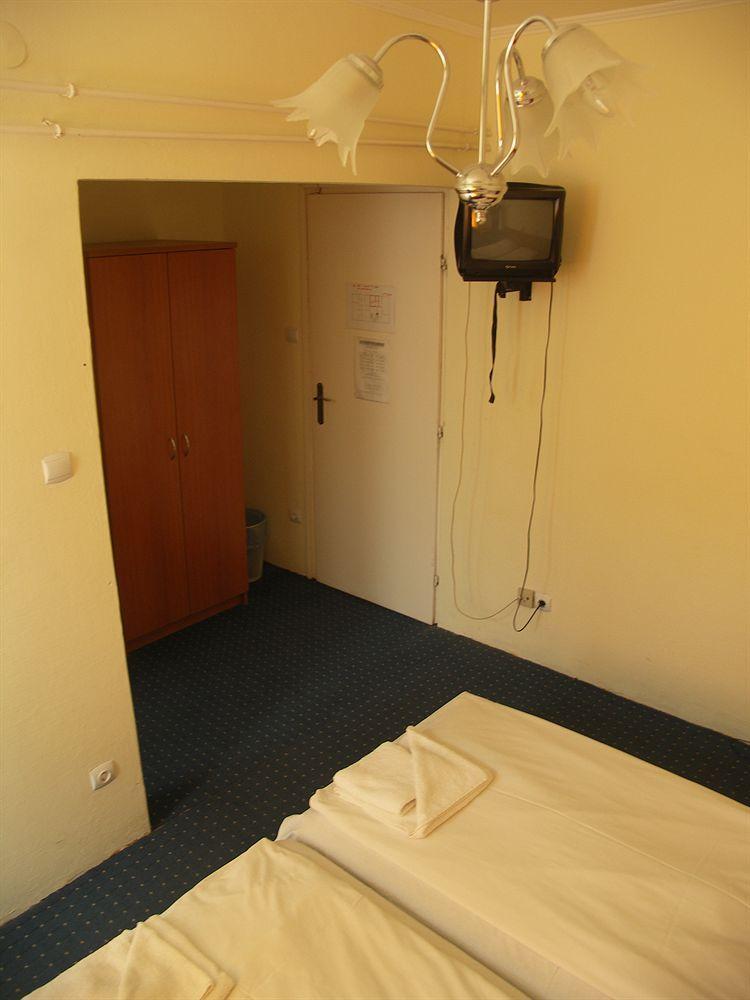 Carmen Pension Budapeste Exterior foto